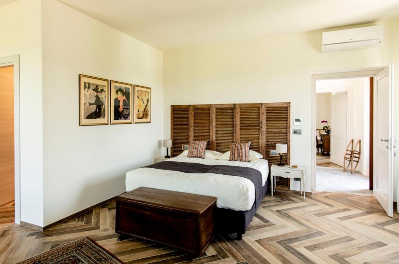 Le Vecchie Persiane - Bed & Breakfast Diano d'Alba Luaran gambar