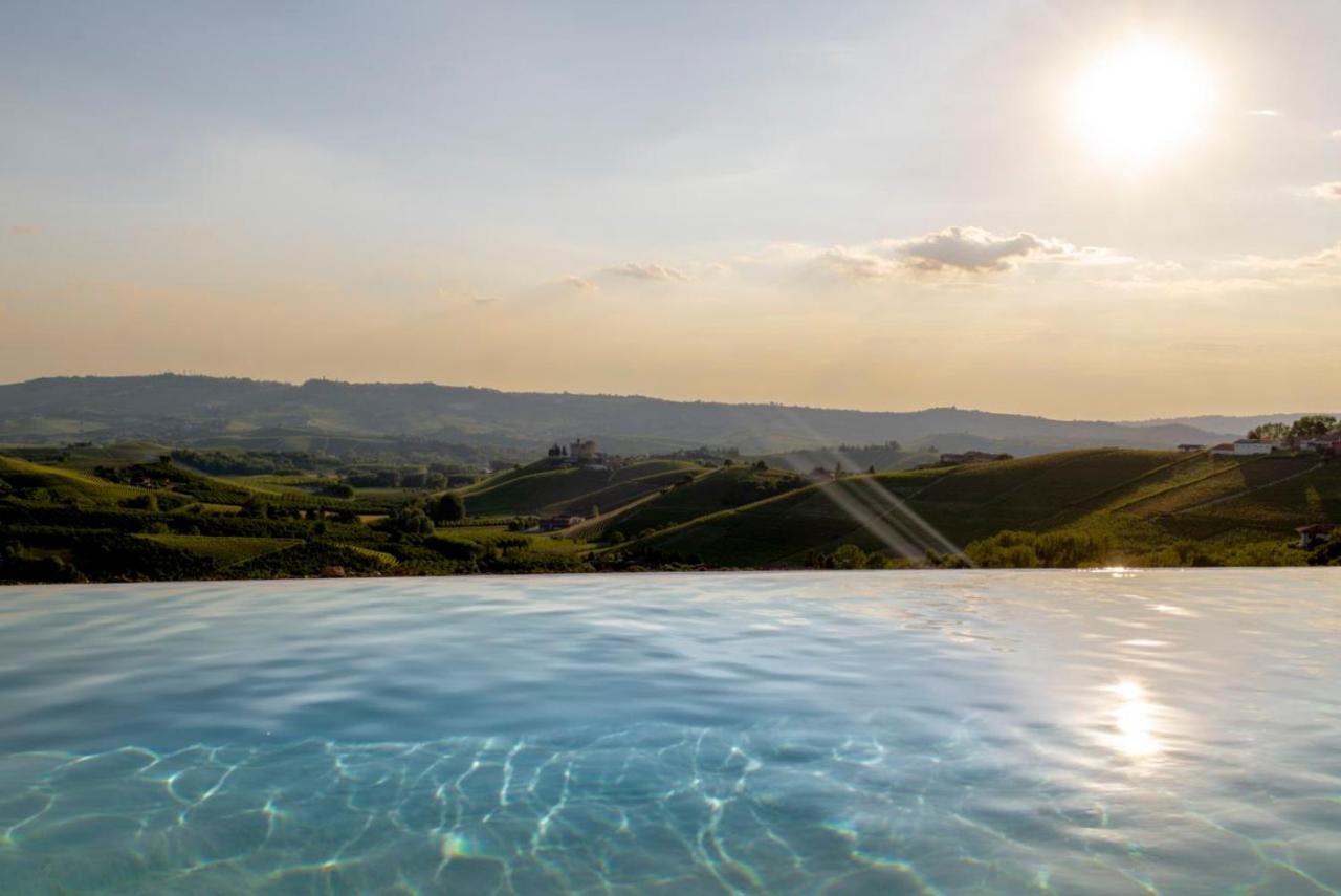 Le Vecchie Persiane - Bed & Breakfast Diano d'Alba Luaran gambar