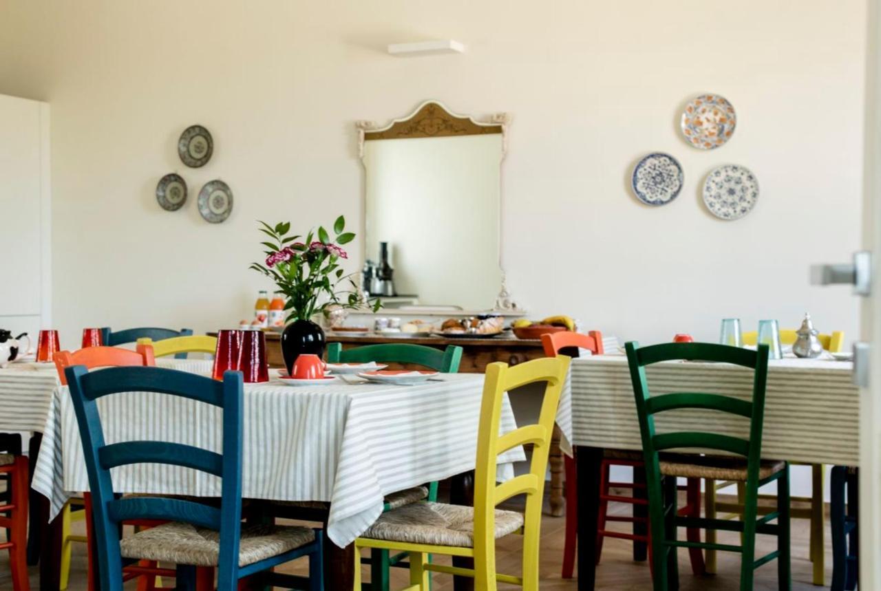 Le Vecchie Persiane - Bed & Breakfast Diano d'Alba Luaran gambar